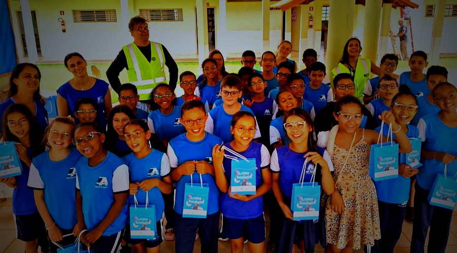 Em Destaque Escolas de Indianópolis, Patrocínio e Uberaba ganham bibliotecas e óculos gratuitos para alunos Projeto Livro dos Sonhos beneficia estudantes de Patrocínio, Indianópolis e Uberaba com exam