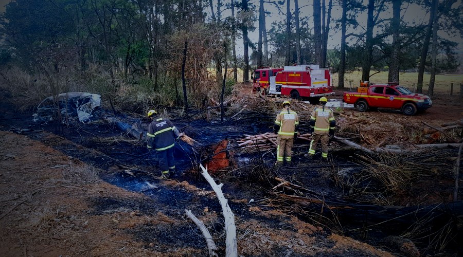 Professor morre em acidente entre carro e carreta na BR-262, em Araxá