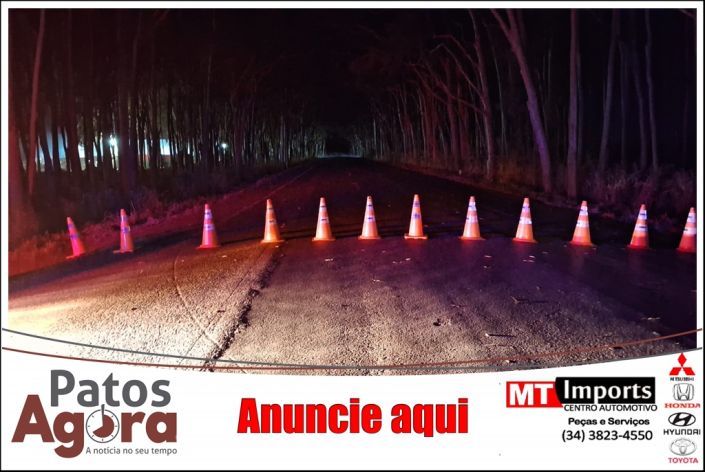 Rodovia AMG-1410 é interditada em Carmo do Paranaíba devido a risco de queda de árvores após incêndios